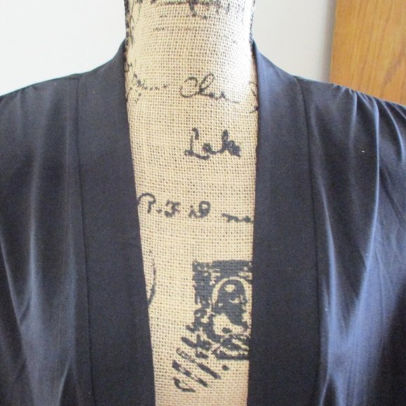 R & K Originals Woman Bolero Cropped Shrug Cardigan Short Sleeve, Black, Size 2X - Picture 2 of 10